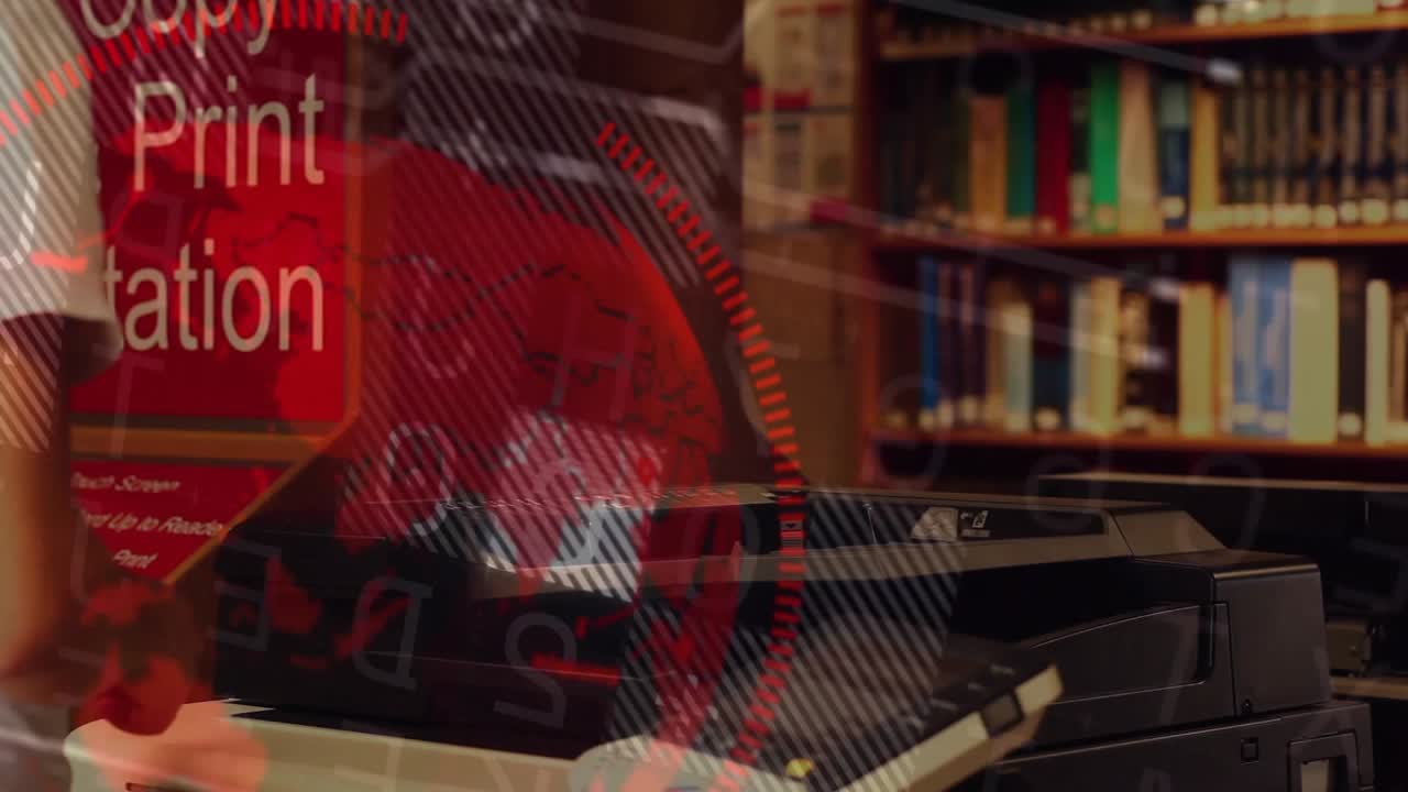Utente che posiziona un foglio sulla fotocopiatrice della biblioteca, premendo pulsanti con indicatore di progresso rosso animato per la copia