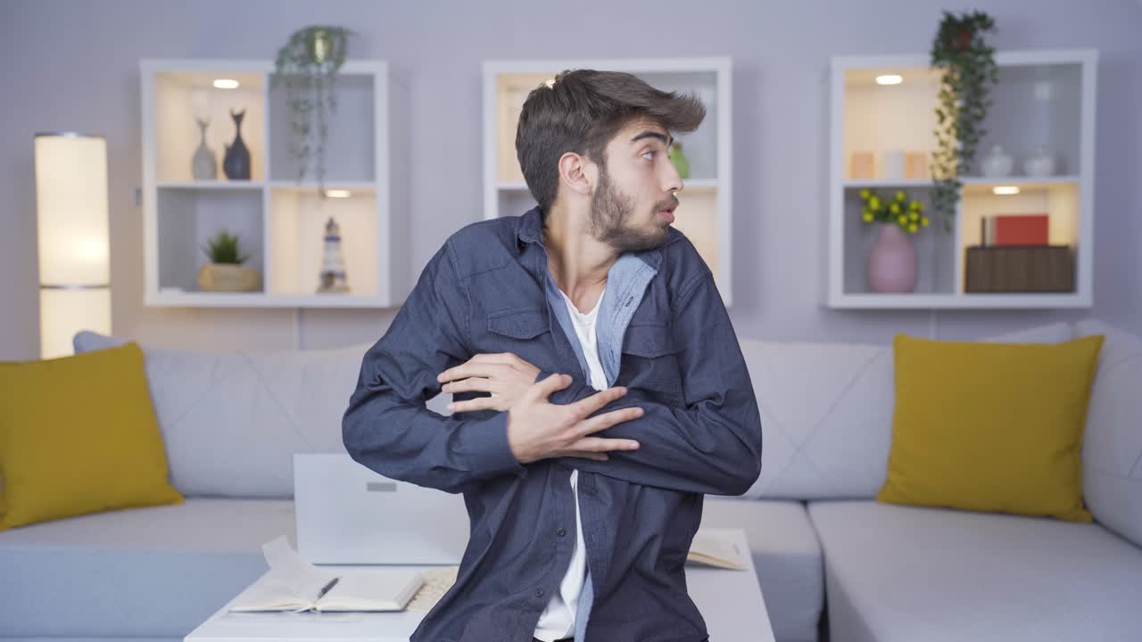 차갑고 떨리는 사람.