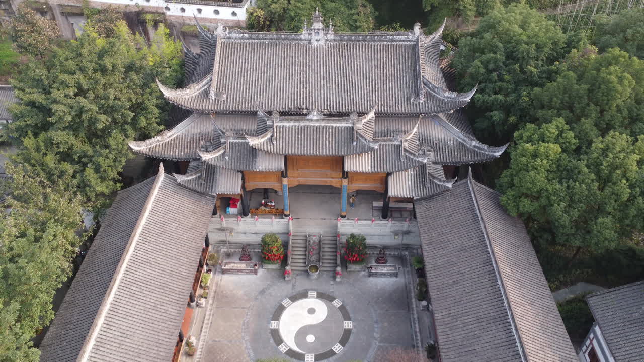 peregrinos del templo guanyue en chongqing