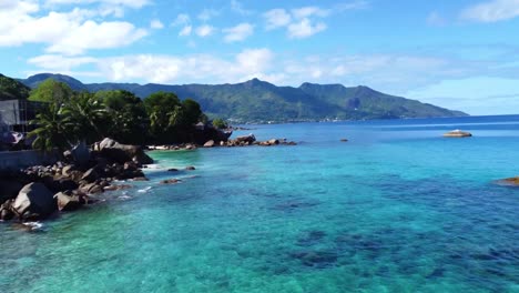 beautiful coastal homes in seychelles