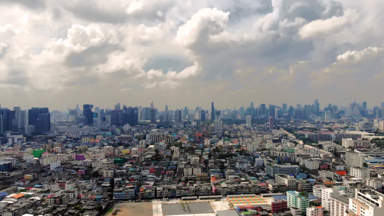 육지로 내려오는 것