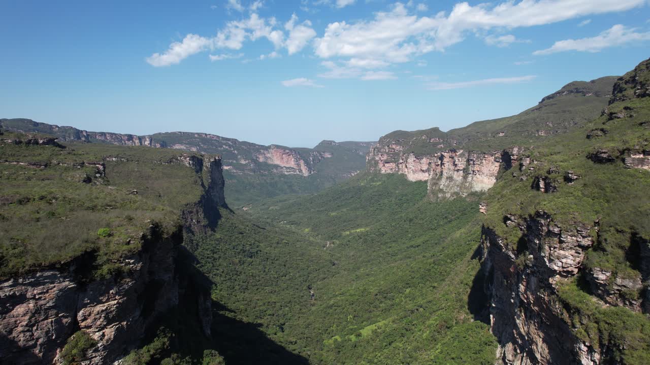 Drone view of the Cachoeir&atilde;o viewpoint in Vale do Pati in Chapada Diamantina, Bahia, Brazil