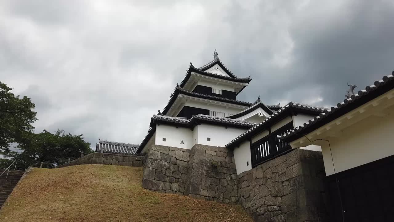 shirakawa komine, un castillo japonés en shirakawa, prefectura de fukushima, región de tohoku, japón