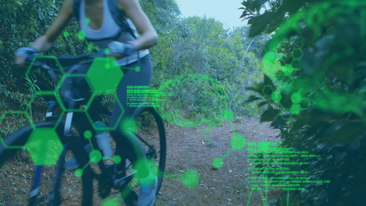 animación de modelos químicos y procesamiento de datos sobre mujer caucásica montando bicicleta en el camino