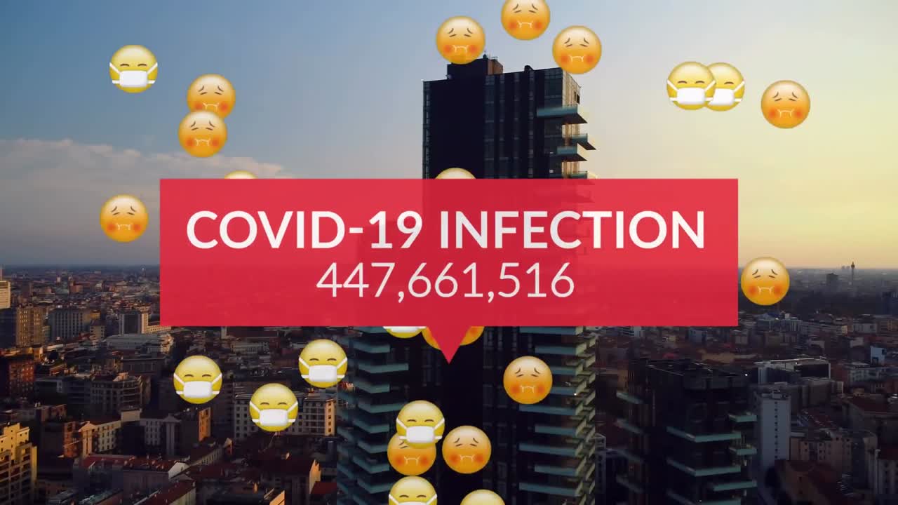 도시 풍경 위에서 얼굴 마스크를 쓴 이모지로 코로나 19 데이터 처리의 애니메이션