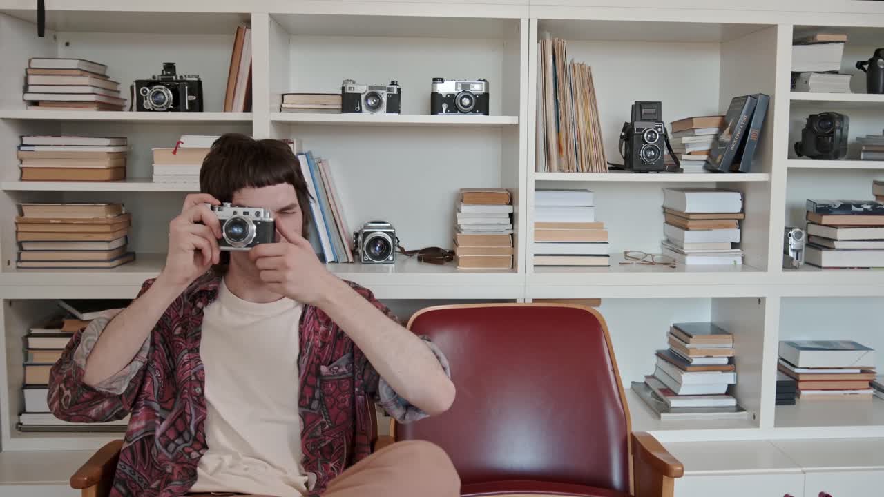 Shredded Print Paper Transitions