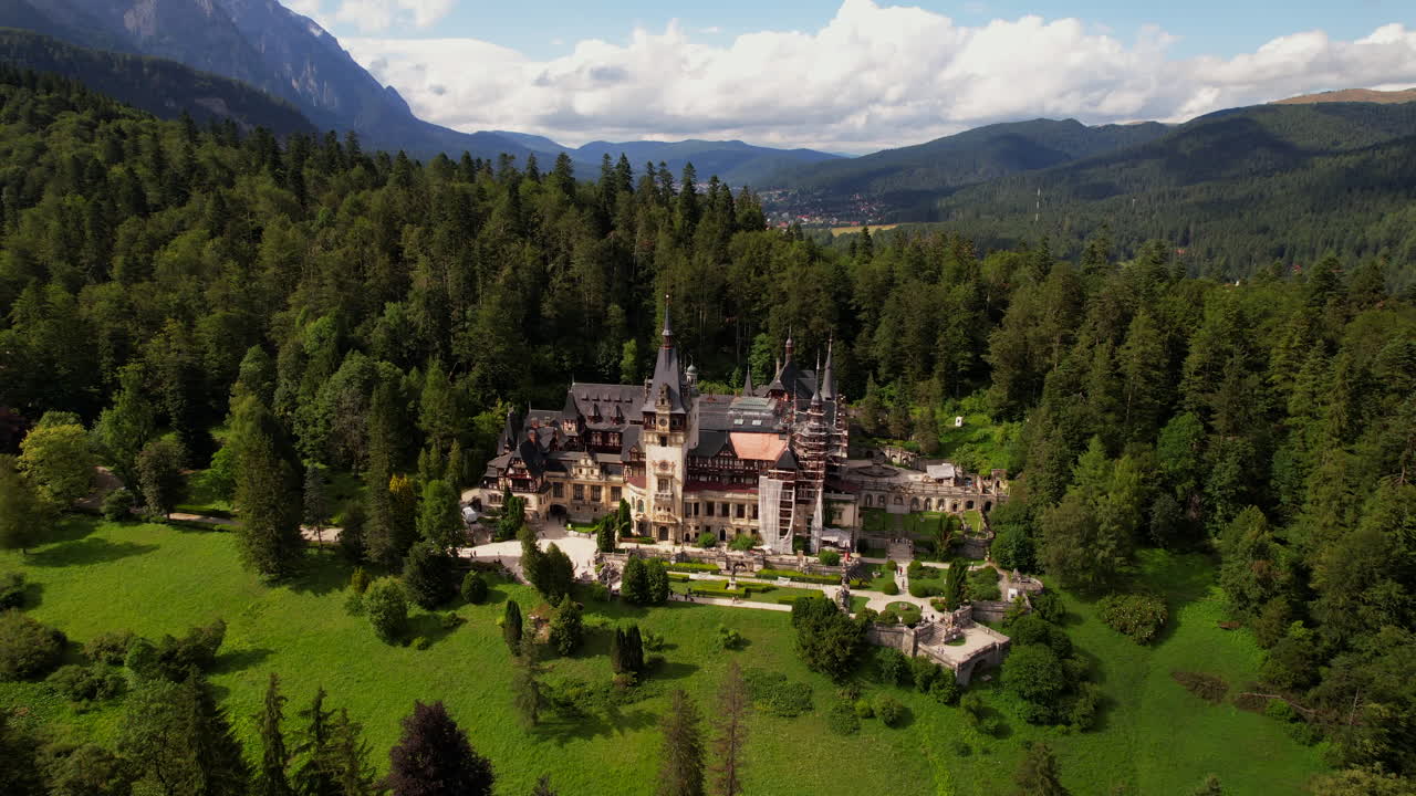 Historial castle of Peles in Sinaia, Rumania. Aerial dolly in
