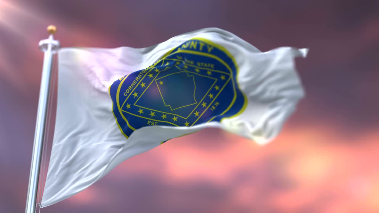 bandera de benton al atardecer, condado de arkansas, en los estados unidos - bucle