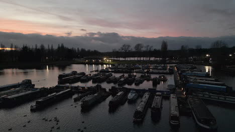 Puesta-De-Sol-Sobre-El-Lago-En-Billing-Aquadrome