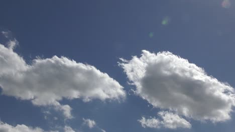 Running-clouds-on-a-hot-summer-day