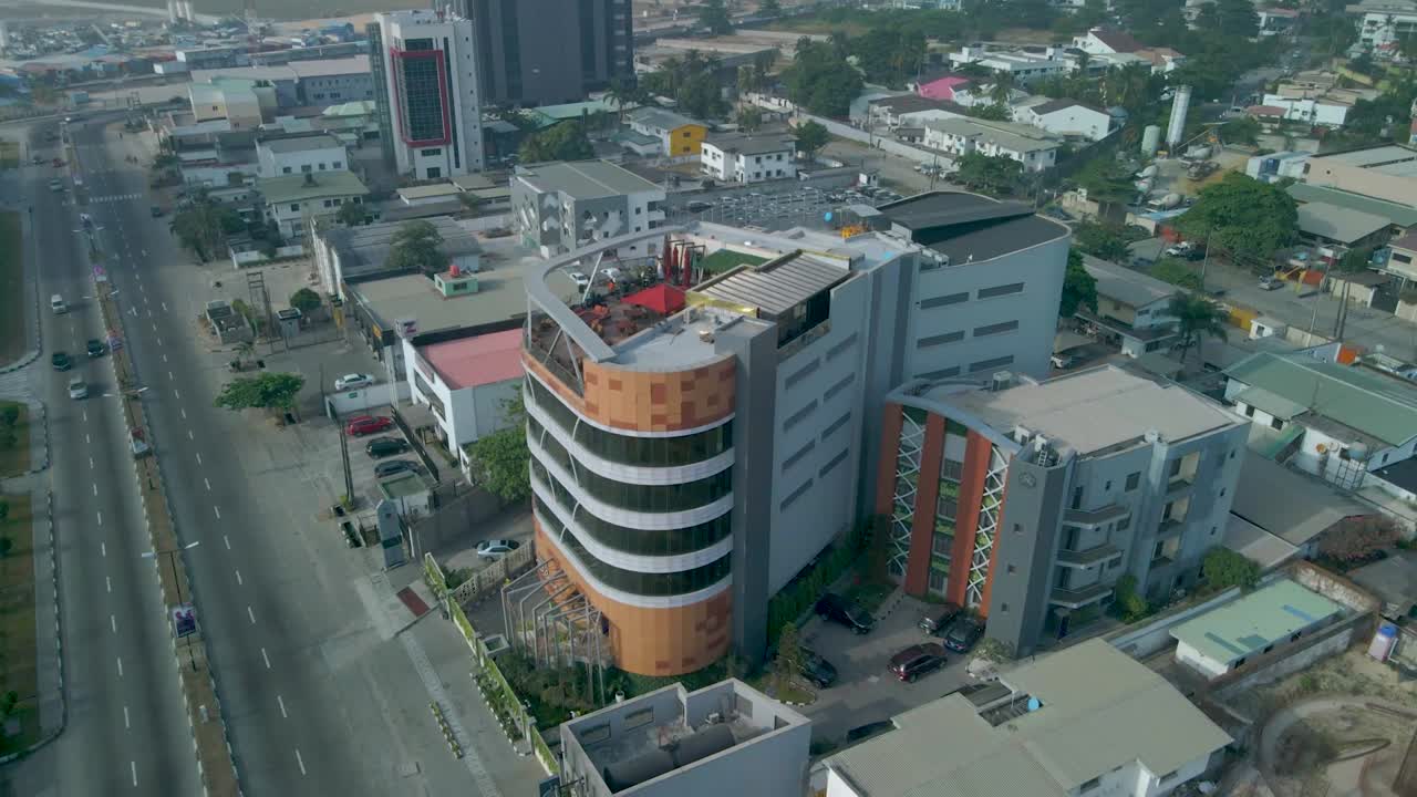 vista de avión no tripulado de la isla victoria en lagos, nigeria