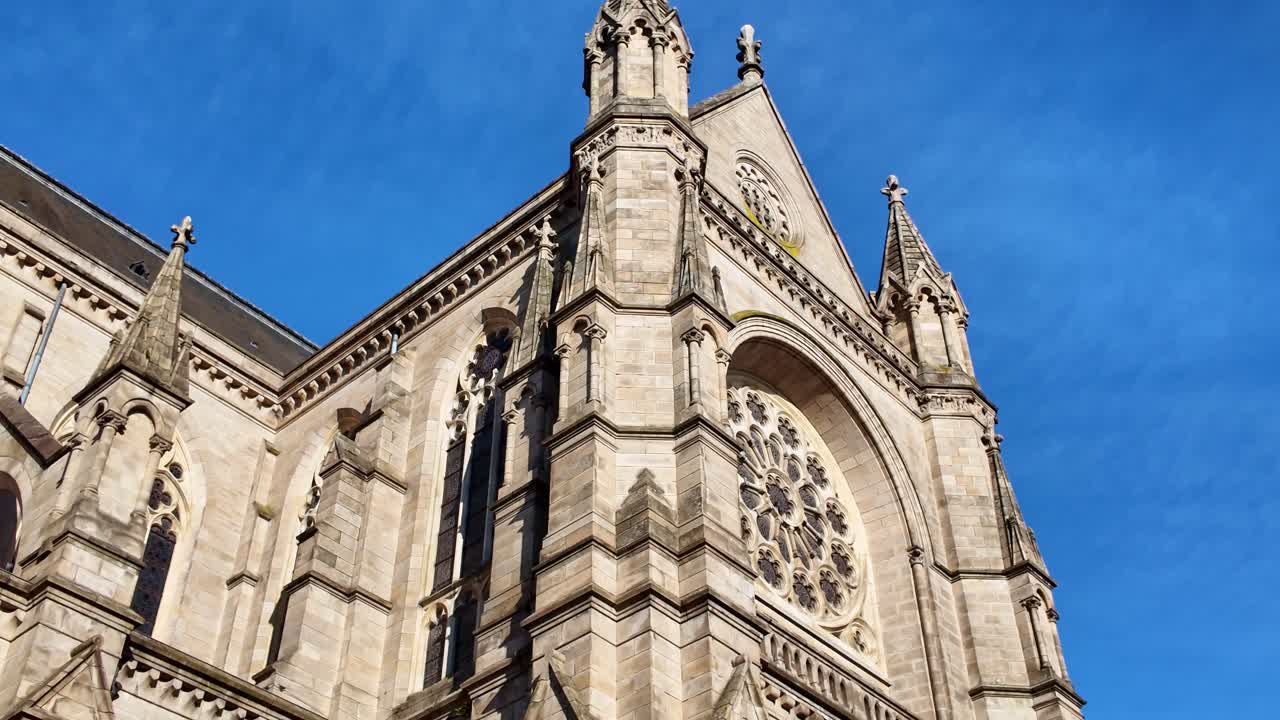 Panning Upward View of the Basilica of Saint-Aubin Notre-Dame de Bonne-Nouvelle in Rennes square Saint-Anne