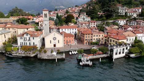 Vista-Aérea---Estacionaria-De-Torno,-Lago-De-Como