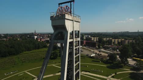 Luftaufnahme-Des-Renovierten-Minenschachts