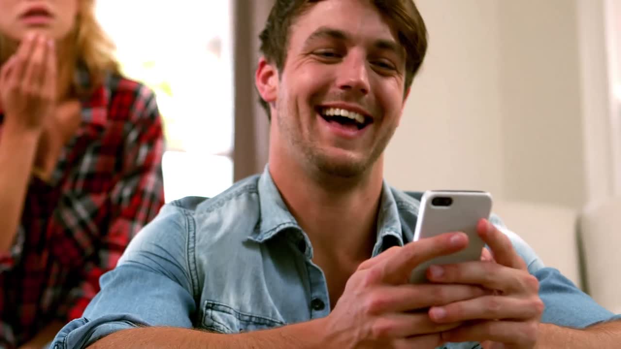 pareja joven con dificultades de relación