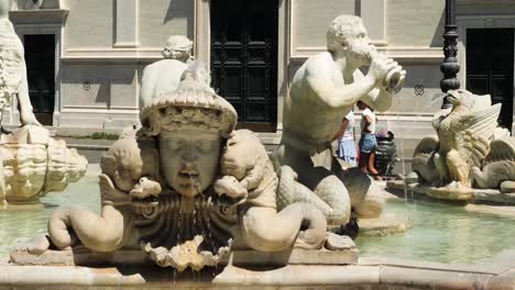 Detail-Der-Tritonen,-Drachen-Und-Masken-Des-Moorbrunnens,-Piazza-Navona,-Rom,-Italien