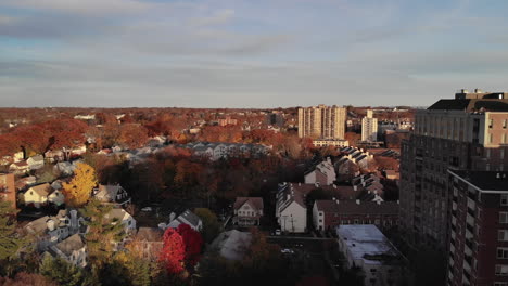 Unbelievable-autumn-colors-in-the-suburbs-of-Stamford,-Connecticut