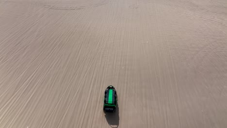 buggies de dunas en huacachina, desierto de perú