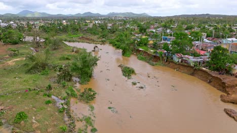 Verwüstung-Durch-Hurrikan-Fiona-In-Los-Platanitos-In-Higuey,-Dominikanische-Republik