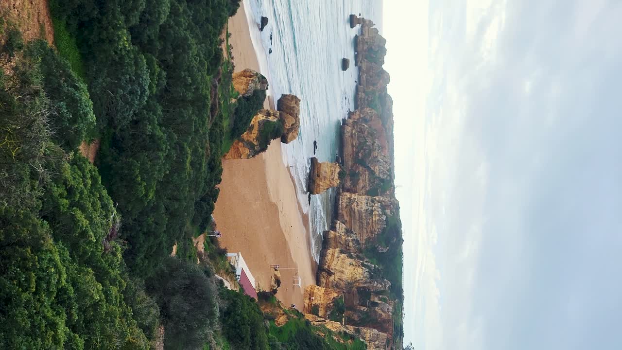 Formações rochosas da Ponta da Piedade perto de Lagos no Algarve, Portugal