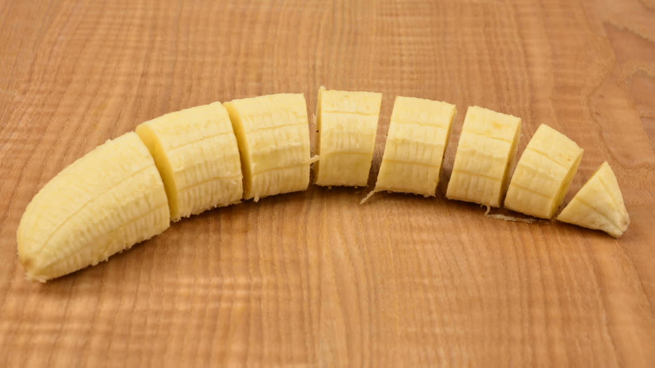 Ripresa di una banana. Stop motion.