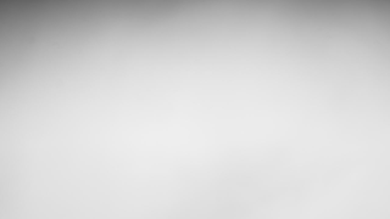 빠르게 움직이는 안개 구름