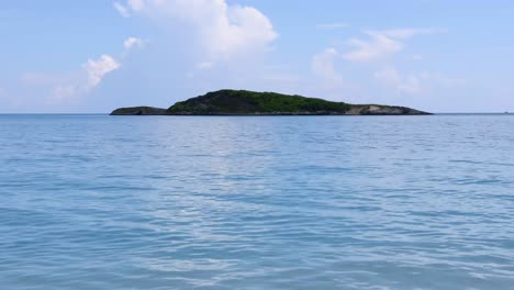 Static-shot-of-an-island-in-the-Exumas-in-the-Bahams-off-the-Tropic-of-Cancer-beach