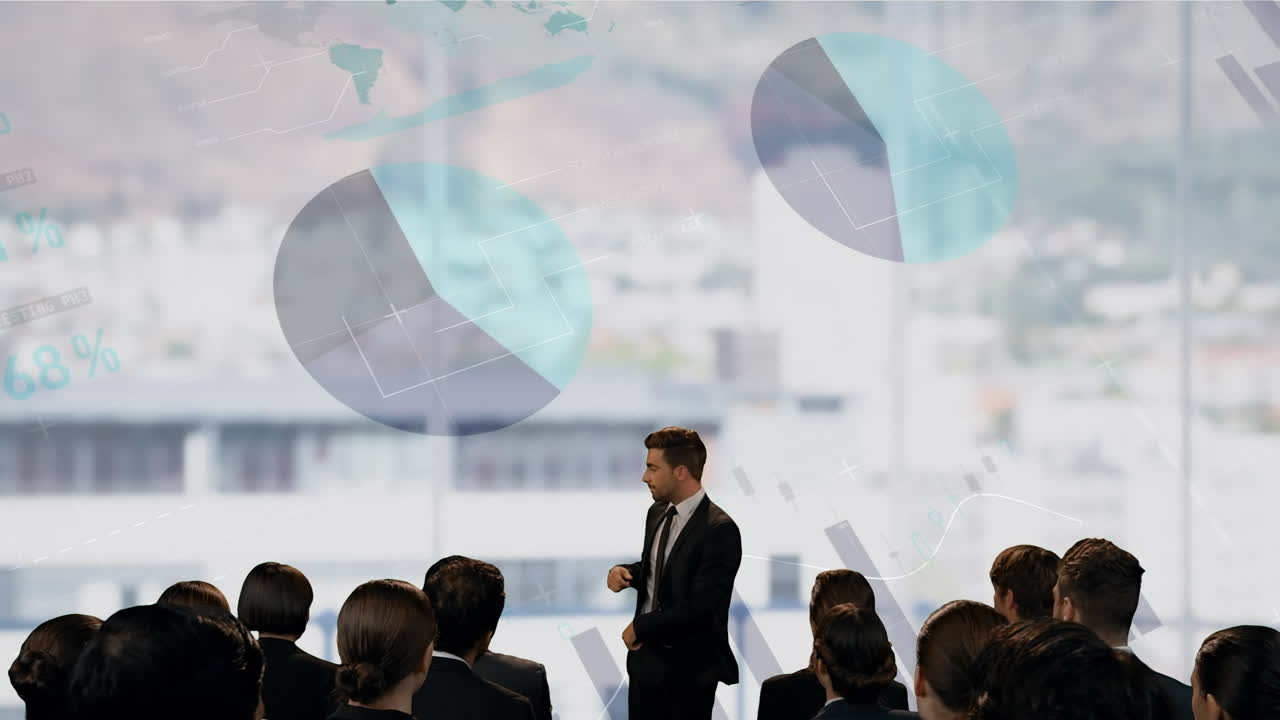 카우카스계 사업가가 다양한 사업가들에게 그래프를 통해 프레젠테이션을 하는 애니메이션