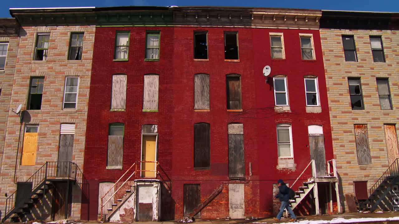 edificios abandonados en un tugurio del norte de baltimore 2