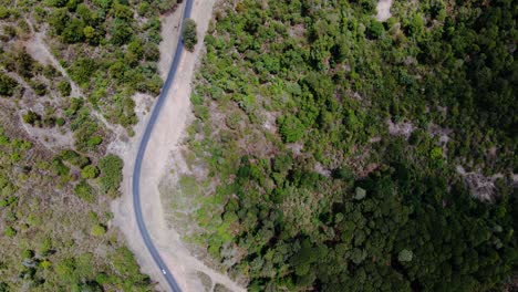 vista aérea de drones de las montañas west pokot chapalleria - kenia