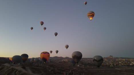 globo de aire en el paisaje del cielo