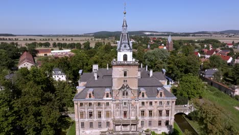 Schloss-Rozztoka-In-Niederschlesien,-Polen-3