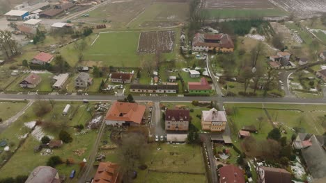 Pequeño-Pueblo-En-Europa-Al-Final-Del-Invierno