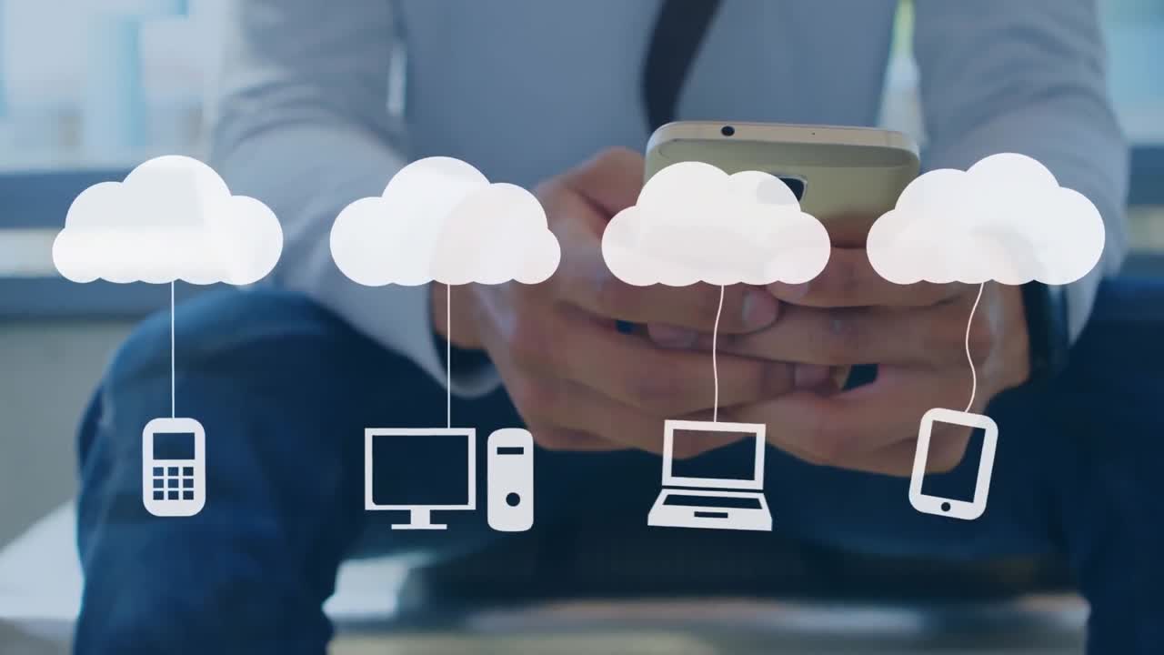 스마트 폰을 사용하여 사람 위에 구름과 디지털 아이콘의 애니메이션