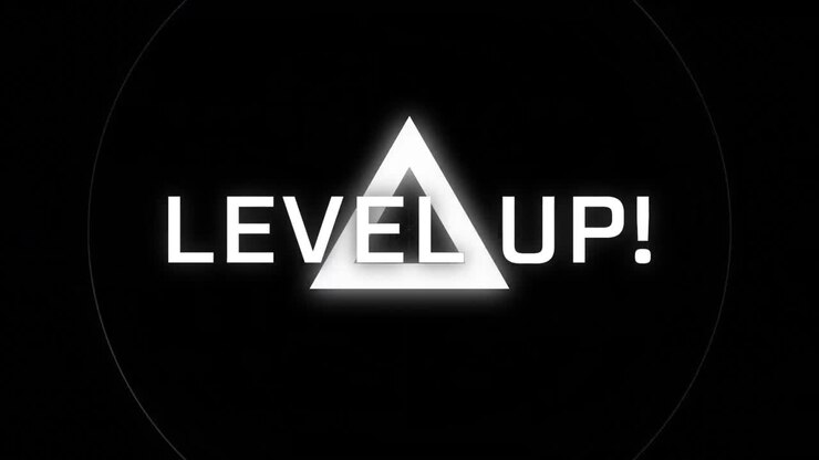 Animazione del testo 'level up' in bianco con forme caleidoscopiche rosse e bianche su sfondo nero.