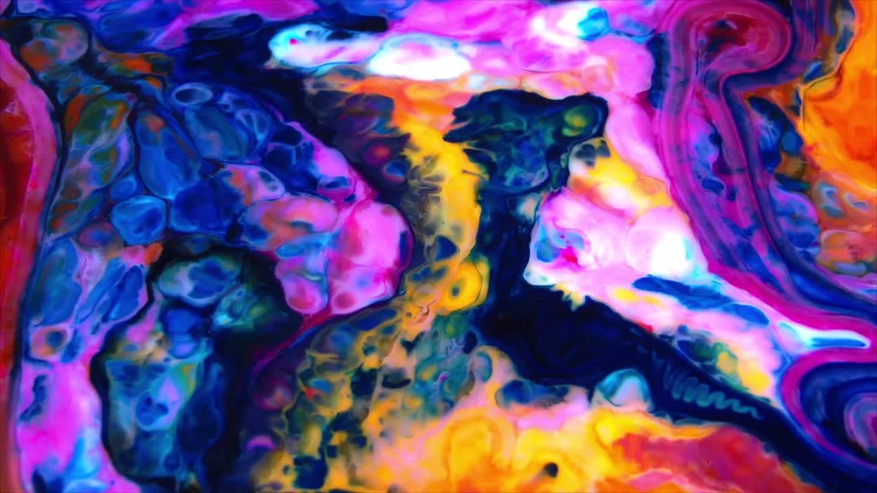 Colori liquidi astratti vibranti che turbinano e si mescolano