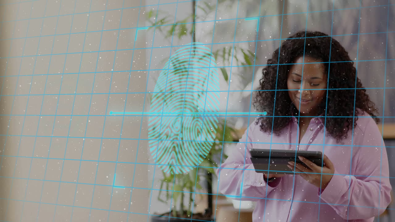 Animação de impressões digitais biométricas e dados sobre empresária afro-americana no escritório