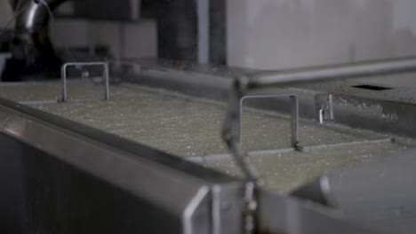 disparo en movimiento de un aceite en llamas