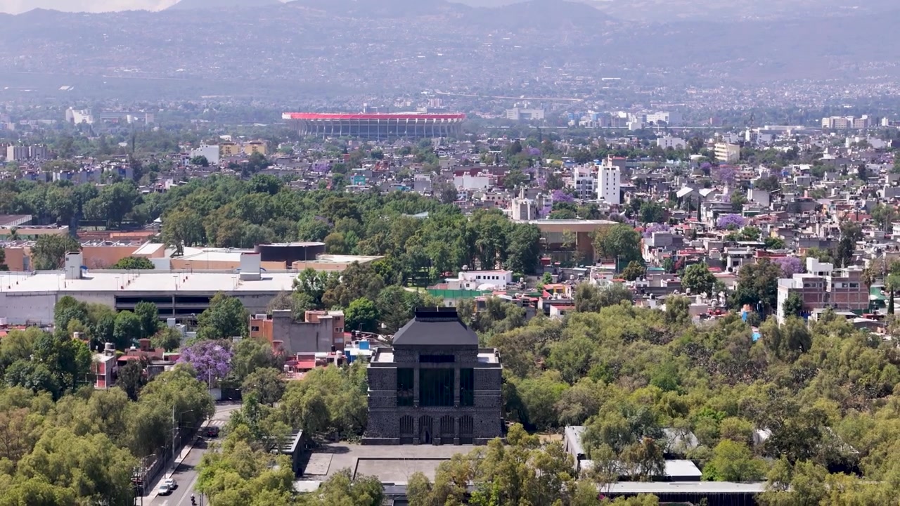 Video drone udara stadion Kota Meksiko dan Museo Anahuacalli di Coyoacán, Kota Meksiko