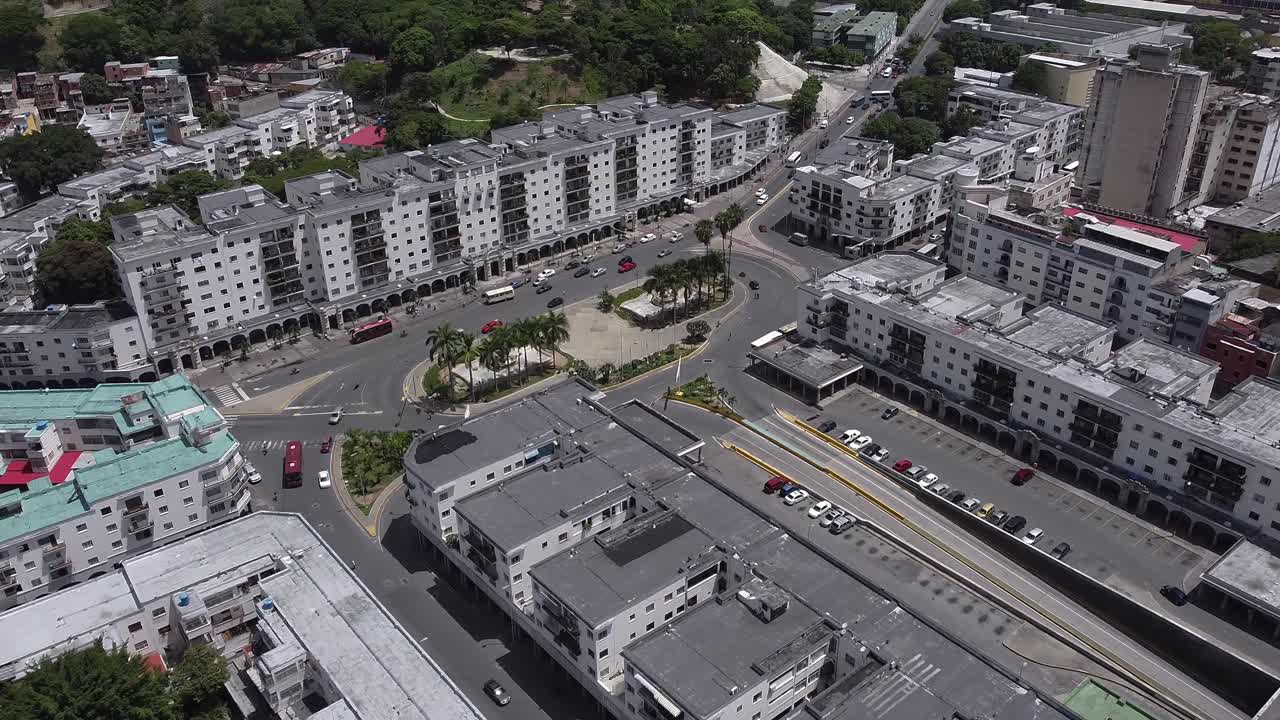베네수엘라 카라카스 시내에 위치한 플라자 오레어리(plaza o'leary)에 대한 주간 공중 촬영
