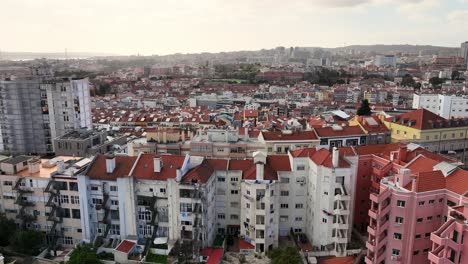 Drone-shooting-forward-over-Lisbon