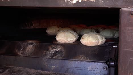 making egyptian bread aish baladi