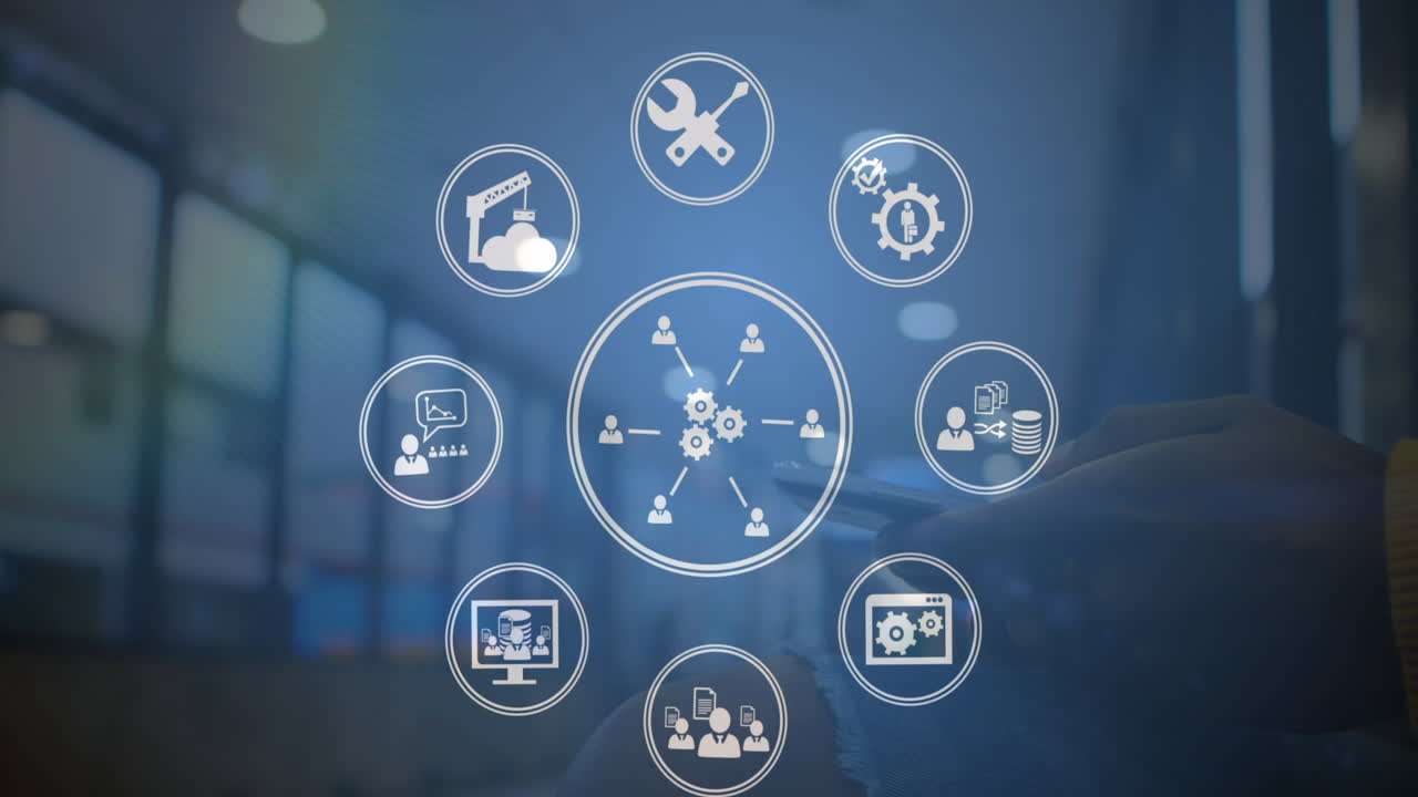 animación de iconos digitales girando sobre la sección media de la mujer afroamericana usando un teléfono inteligente.