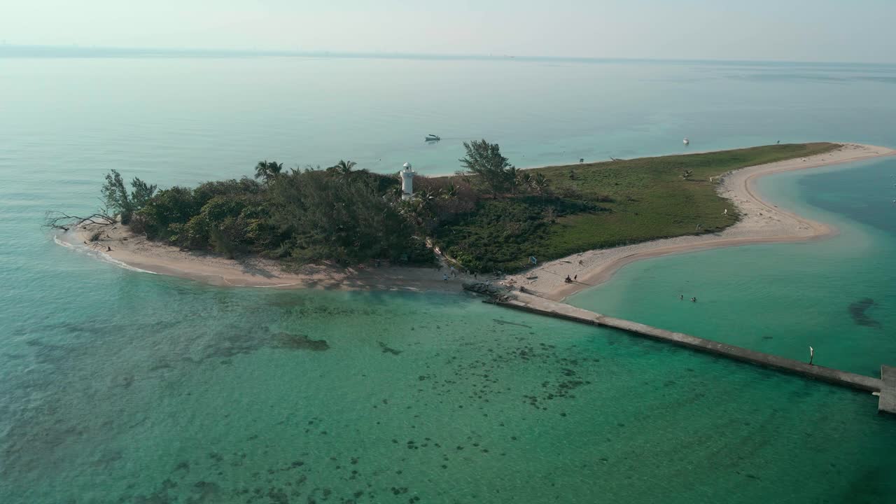 멕시코 만 에 있는 에네메디오 섬