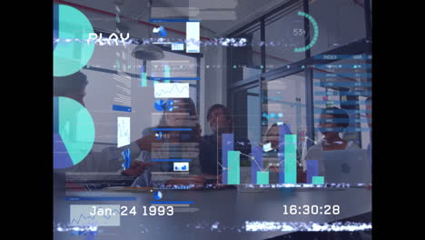 animación del procesamiento de datos sobre diversas personas de negocios en la oficina