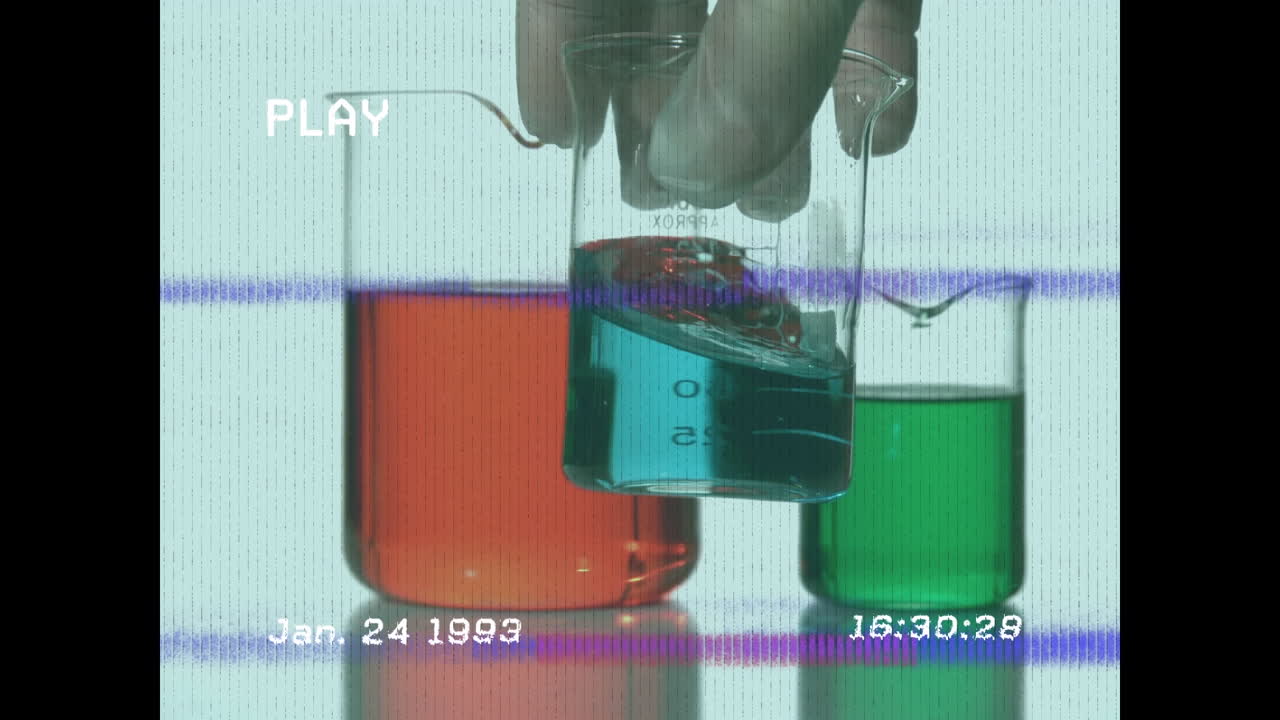 animación de la interferencia sobre los vasos con líquido