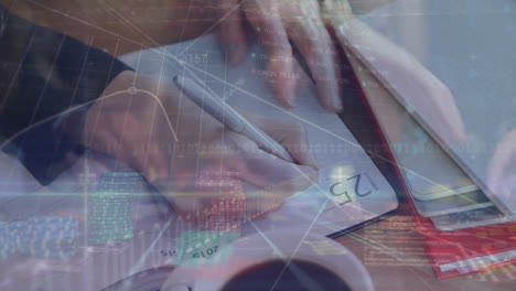 animación del procesamiento de datos financieros sobre la escritura femenina