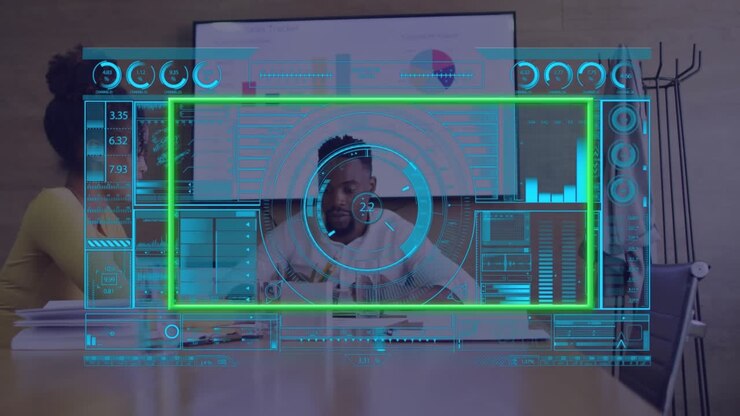 Animation af databehandling på en digital skærm over forskellige forretningsfolk på et kontor.
