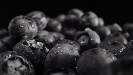 Vergrößern-Sie-Das-Makrovideo-Von-Saisonalen-Blaubeeren