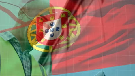 Portugal-Flagge-über-Bauarbeiter,-Der-Vor-Ort-Ein-Tablet-Verwendet.